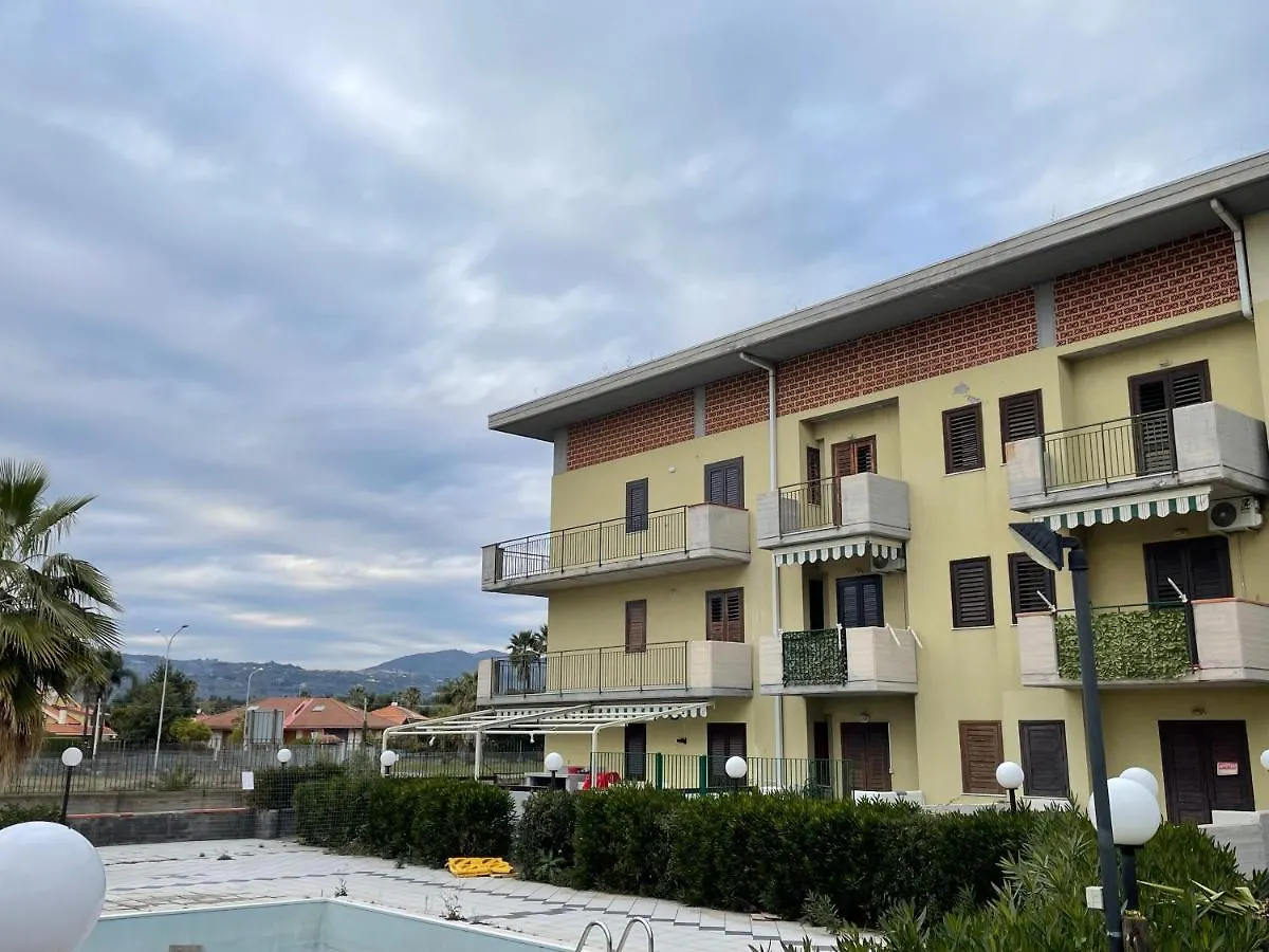 Appartamento Fondachello Resort Mascali 0*,  Italy